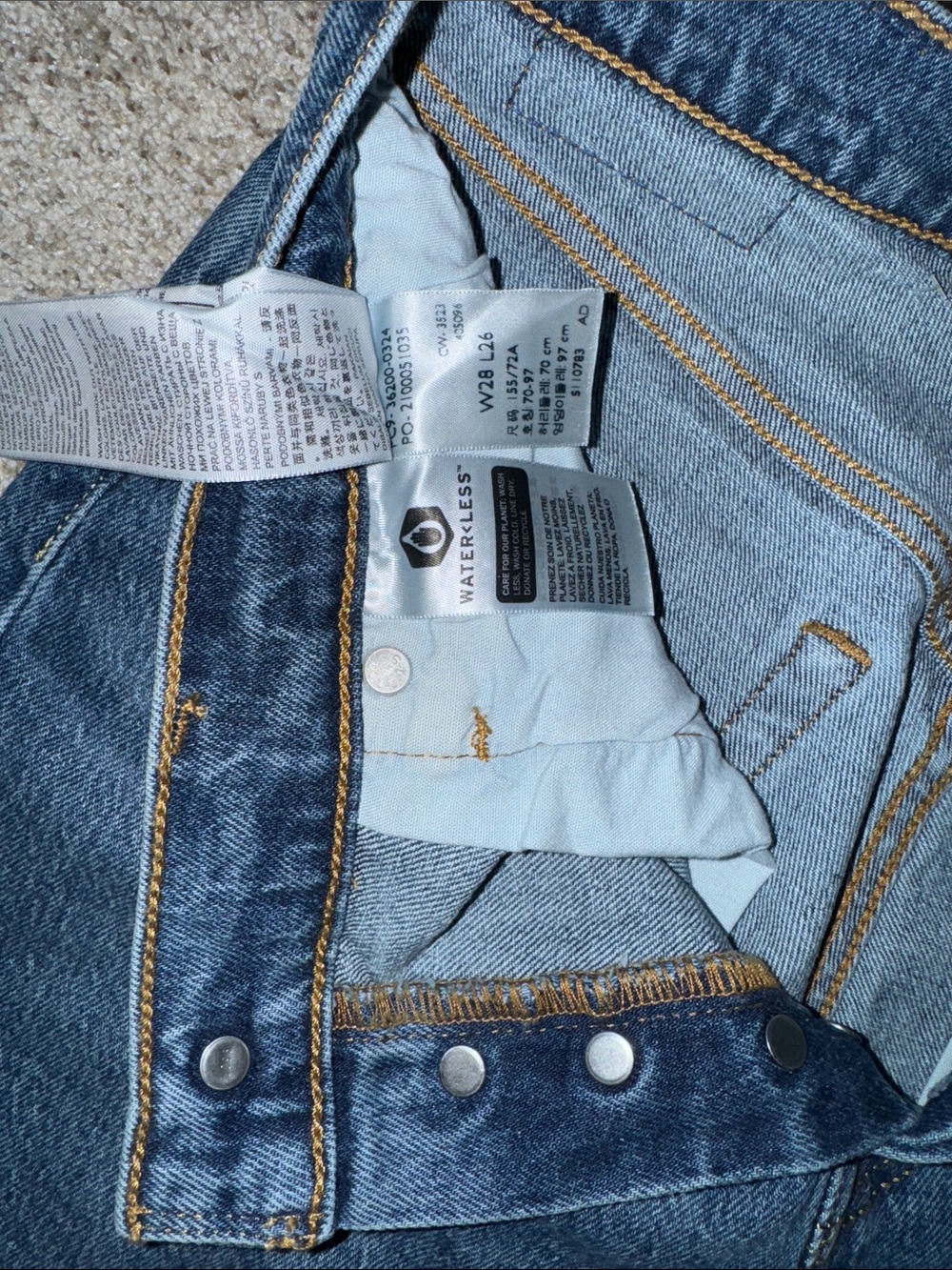 Women’s ankle cropped Levi’s 28x26 - Picture 3 of 4